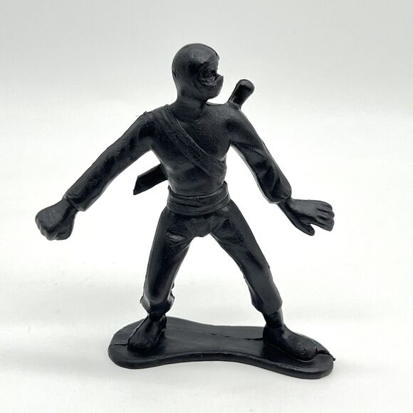Vintage Greenbrier International 4" Ninja Samurai Plastic Toy Figures Red Black - Picture 10 of 12